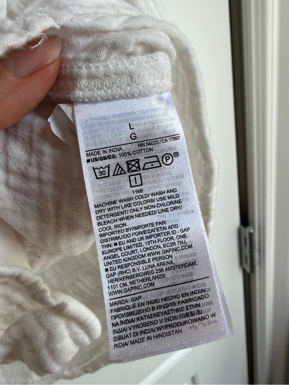 GAP Cotton Gauze Button-Down Shirt - Picture 5 of 6